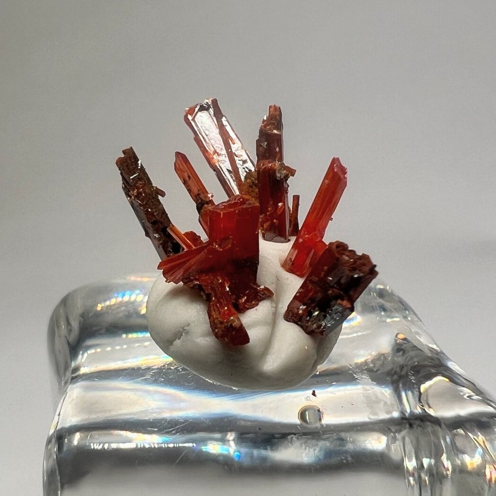 Mini crocoite blades from Tasmania